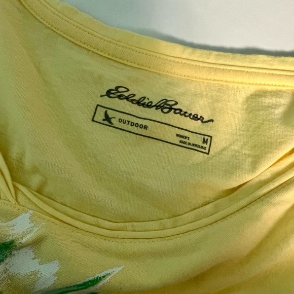 NWOT Eddie Bauer printed t-shirt - Picture 4 of 6